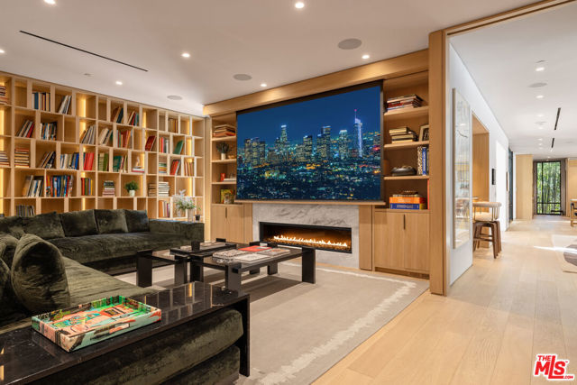 9509 Heather Road, Beverly Hills CA: https://media.crmls.org/mediaz/ef67c2db-46f7-43ba-ab71-6cf4026892c3.jpg