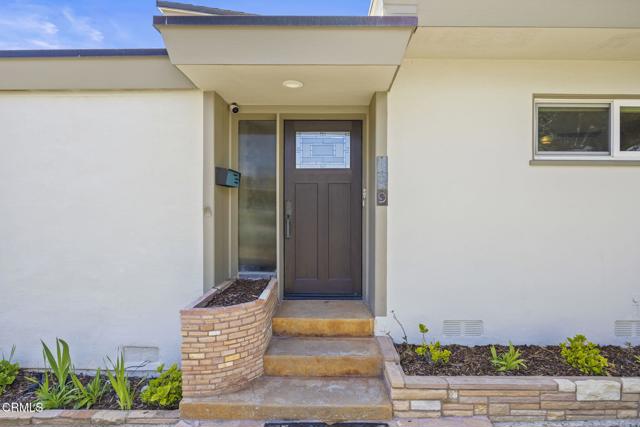 109 Shamrock Drive, Ventura CA: https://media.crmls.org/mediaz/ef682afa-36ee-4bdf-8218-3ffc501fadee.jpg
