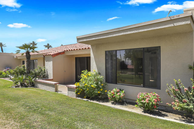 Image 18 of 42 For 40492 Bay Hill Way