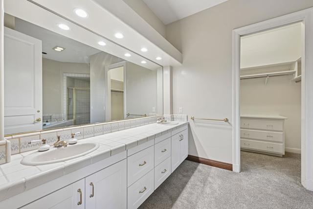 431 Flores de Oro, Rancho Santa Fe CA: https://media.crmls.org/mediaz/ef69fe6b-bced-471d-8c56-ec6ddabe003e.jpg