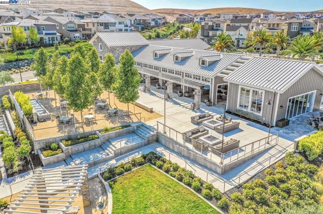 7018 Stags Leap Ln, Dublin CA: https://media.crmls.org/mediaz/ef6a57df-80ba-4ab9-be83-355f98f1bff5.jpg
