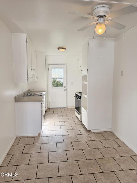 Detail Gallery Image 2 of 7 For 3325 Porter Ln, Ventura,  CA 93003 - 2 Beds | 1 Baths