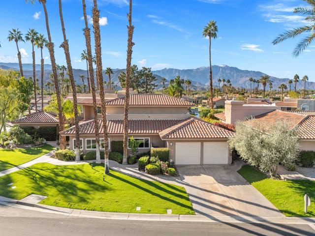 210 Desert Lakes Drive, Rancho Mirage CA: https://media.crmls.org/mediaz/ef6a8591-1d9e-45ea-8568-203a060416b0.jpg