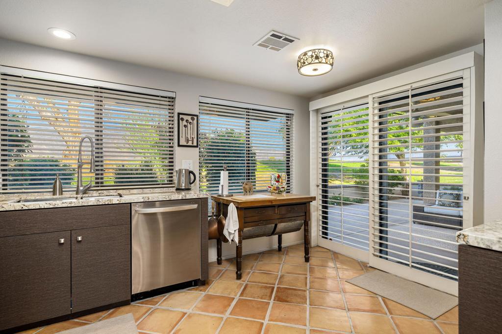 MLS #219138564DA image #9