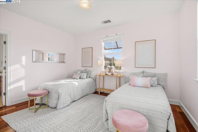 2396 Keats Ln, San Ramon CA: https://media.crmls.org/mediaz/ef6c9635-f002-4ef7-a655-6884c15b12b7.jpg