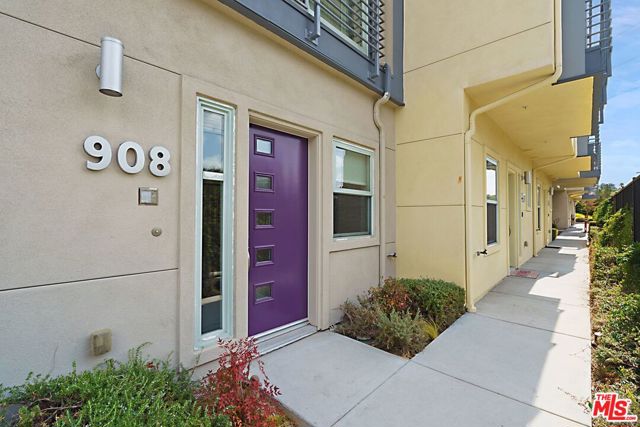 Image 3 for 2753 Waverly Dr #908, Los Angeles, CA 90039
