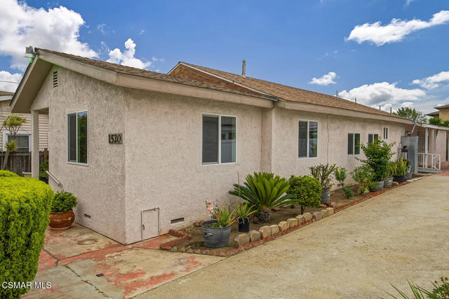1520 W 107th Street, Los Angeles CA: https://media.crmls.org/mediaz/ef6e85ba-e08a-43e7-8f2f-9ca66c5bd5d3.jpg