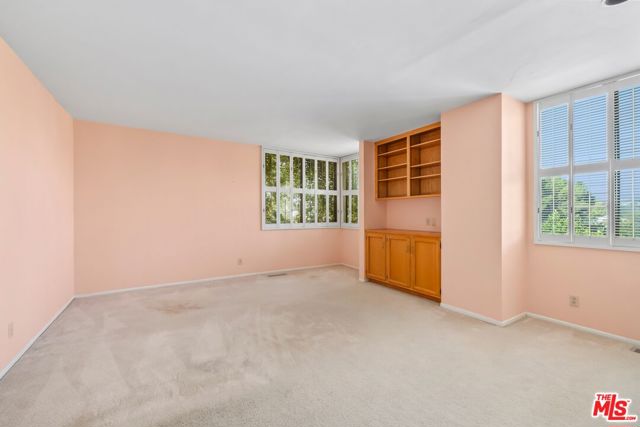 2180 Alcyona Drive, Los Angeles CA: https://media.crmls.org/mediaz/ef7042f6-3fcd-49b4-9100-e5860104a451.jpg