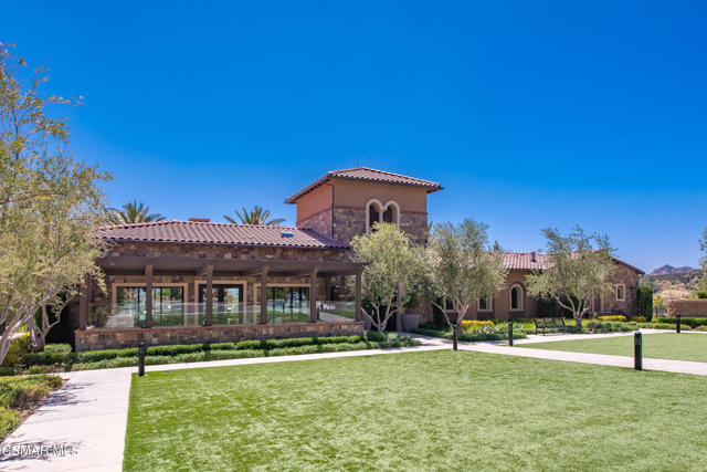 20843 Acorn Circle, Porter Ranch CA: https://media.crmls.org/mediaz/ef704a97-2796-4436-a70d-03075af9c36b.jpg