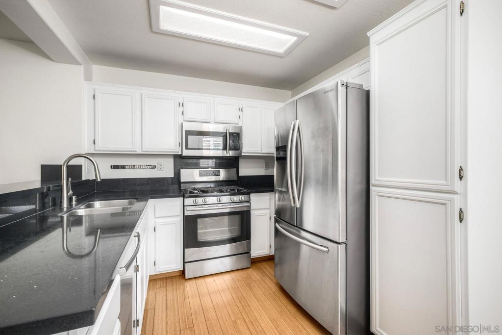 10242 Wateridge Cir - photo 12