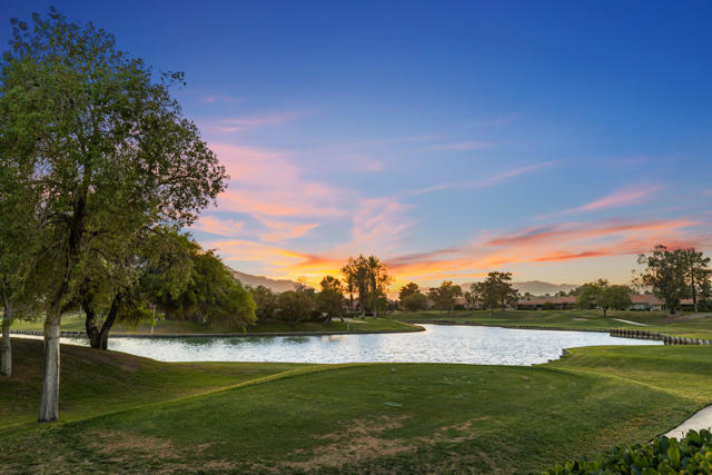 27 Oak Tree Drive, Rancho Mirage CA: https://media.crmls.org/mediaz/ef709858-3f3b-4bbf-a998-9279f406d9da.jpg