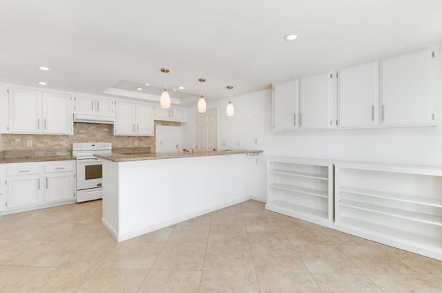 Detail Gallery Image 8 of 32 For 4609 Zamora Way, Oceanside,  CA 92056 - 2 Beds | 2/1 Baths