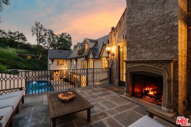 10950 Bellagio Road, Los Angeles CA: https://media.crmls.org/mediaz/ef724135-38a3-44e9-ab81-a14d61148a4c.jpg