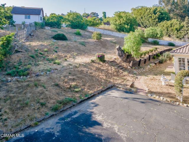6564 La Cumbre Road, Somis CA: https://media.crmls.org/mediaz/ef72417d-dc1e-4fab-9ef4-5281cd740c98.jpg