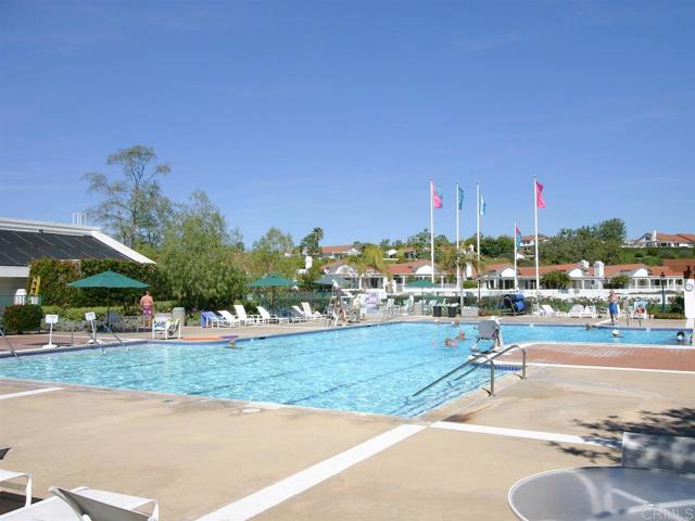 Detail Gallery Image 23 of 33 For 4913 Alicante Way, Oceanside,  CA 92056 - 2 Beds | 2 Baths