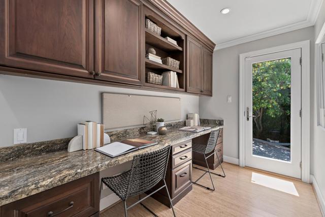 60 Vasilakos Way, Menlo Park CA: https://media.crmls.org/mediaz/ef7245f2-7bfc-4b43-952f-36c205234a60.jpg