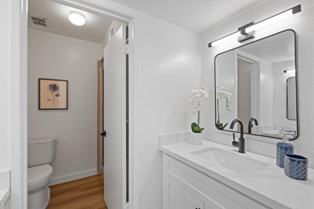 5101 Admiralty Lane, Foster City CA: https://media.crmls.org/mediaz/ef73027b-78e5-4546-b400-c40d7a566ee6.jpg
