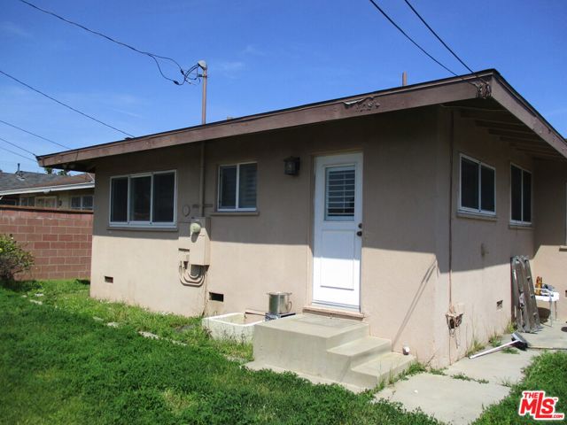 10421 S 1st Avenue, Inglewood CA: https://media.crmls.org/mediaz/ef7327c9-ce71-4fb4-af7c-f599f0c767b0.jpg