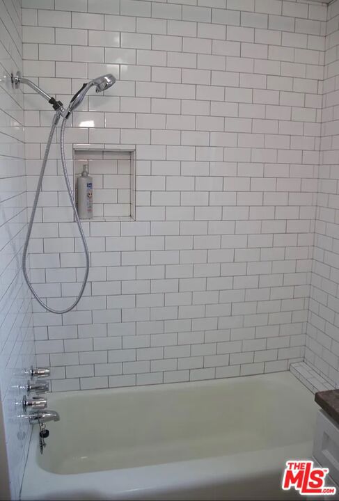 4156 Chase Avenue, Los Angeles CA: https://media.crmls.org/mediaz/ef736dd0-5df2-4493-a543-7d946b34c522.jpg