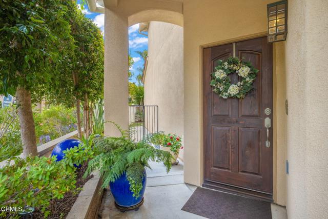 985 Corte Augusta, Camarillo CA: https://media.crmls.org/mediaz/ef739b81-3afe-44f2-9f8f-f9a3e60b5cb1.jpg