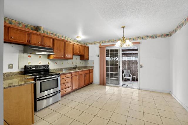 290 Zurich, Watsonville CA: https://media.crmls.org/mediaz/ef7481cb-c5d7-48c7-8e22-46ef24418044.jpg