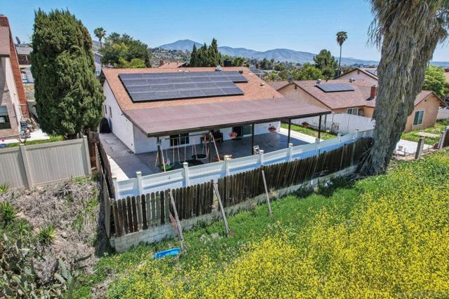 2044 Siegle Dr, Lemon Grove CA: https://media.crmls.org/mediaz/ef755e24-e4fb-4737-a58e-ba607869dadb.jpg