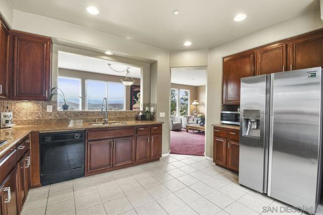 2025 Fabled Waters Dr., Spring Valley CA: https://media.crmls.org/mediaz/ef75730a-816e-46b2-8925-c8f26112331a.jpg