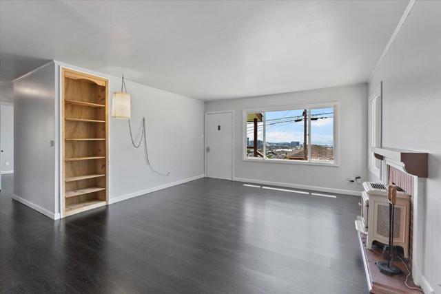 659 Ash Avenue, South San Francisco CA: https://media.crmls.org/mediaz/ef757be8-2848-4c99-b3d0-a29166c89cea.jpg