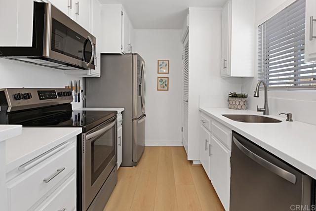 Detail Gallery Image 6 of 18 For 4420 Cleveland Ave #14,  San Diego,  CA 92116 - 2 Beds | 1 Baths