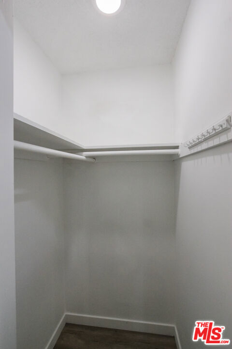 12942 Moorpark Street, Studio City CA: https://media.crmls.org/mediaz/ef77f0d4-b281-4e63-b909-0217b47027f3.jpg