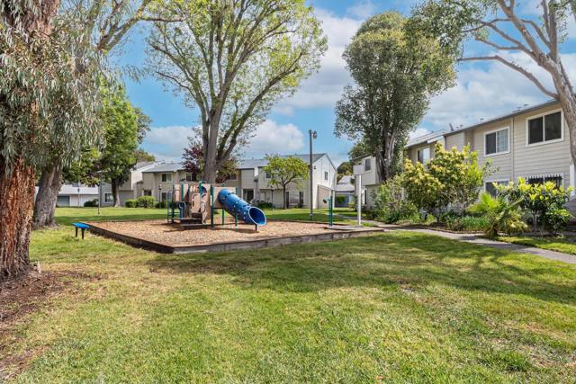 4251 Apollo Circle, Union City CA: https://media.crmls.org/mediaz/ef787b91-0f68-4132-b1e1-199d7ee5bb71.jpg