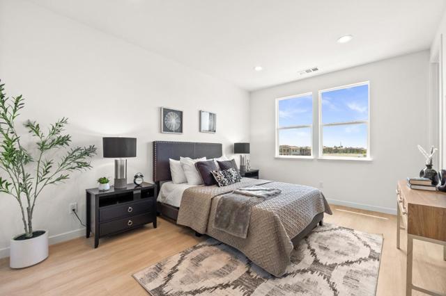 1976 Tarob Court, Milpitas CA: https://media.crmls.org/mediaz/ef78d5e1-5423-44e0-9f02-f7731ed79618.jpg