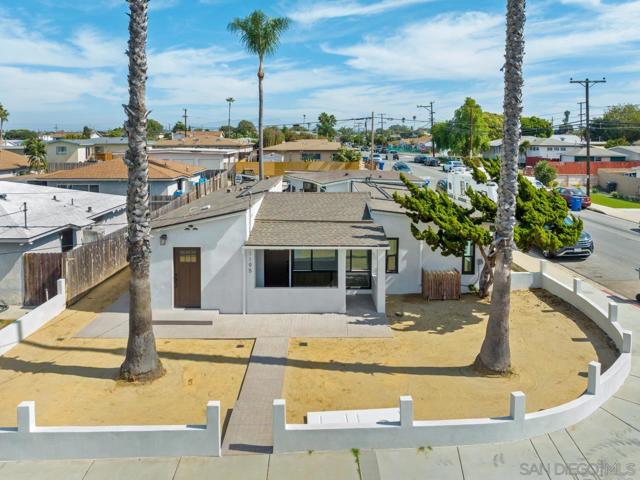 1195 Georgia A-C, Imperial Beach CA: https://media.crmls.org/mediaz/ef7a13c5-6c96-4ceb-9c59-34952c3b5db2.jpg