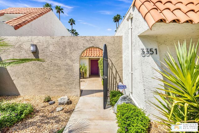 3351 Andreas Hills Drive, Palm Springs CA: https://media.crmls.org/mediaz/ef7add8b-1071-44c5-bb1e-59063c4f774e.jpg