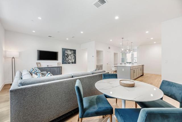 3209 Ivory Terrace, San Ramon CA: https://media.crmls.org/mediaz/ef7af12f-33fd-4566-bd36-02446bf2bd9b.jpg