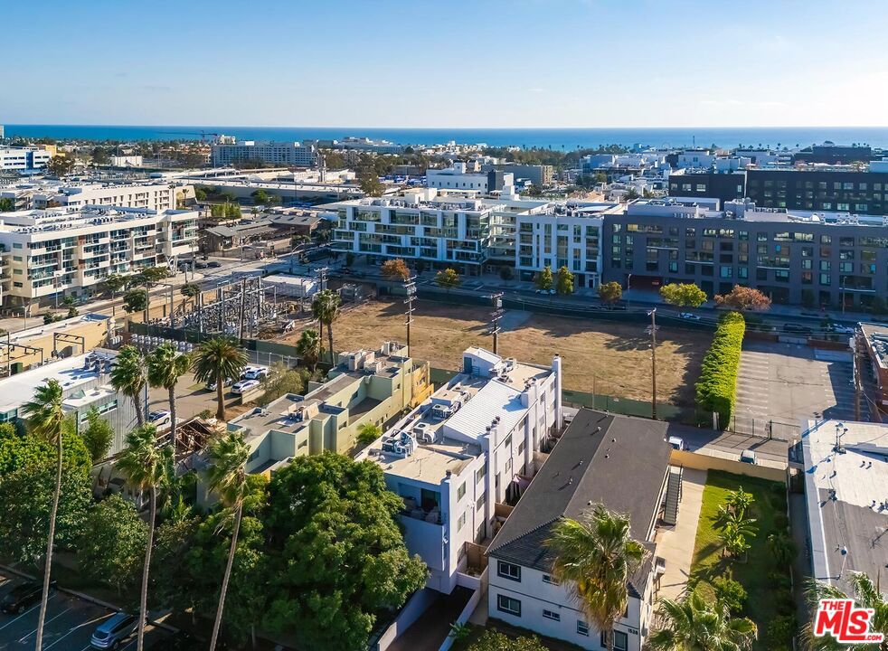 1532 9th Street Unit 8