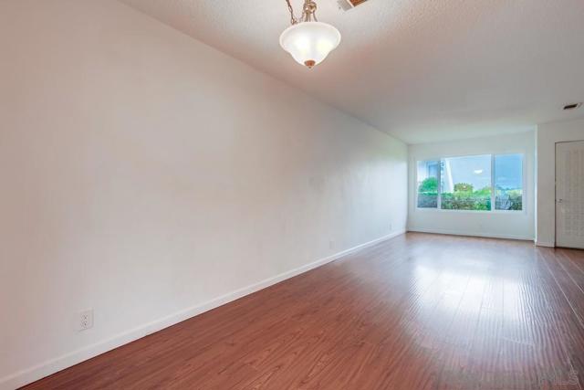 3890 Vista Campana S., Oceanside CA: https://media.crmls.org/mediaz/ef7b6c7e-a53c-4bcc-99dc-967ef3df2cd3.jpg