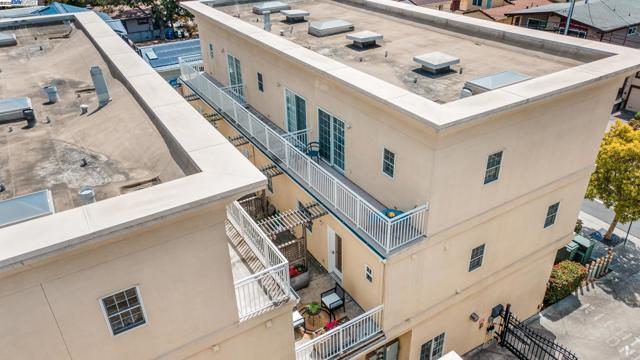 913 Adams, Albany CA: https://media.crmls.org/mediaz/ef7d57c0-a85a-4ed3-88dd-77526f294abb.jpg