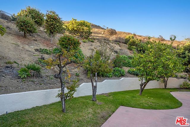 Drew Fenton | 16581 Via Floresta Pacific Palisades CA | MLS: 7445557 Drew Fenton | 16581 Via Floresta Pacific Palisades CA | MLS: 7445557