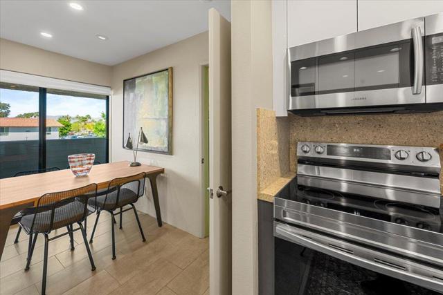 Image 10 of 24 For 467 Calle El Segundo  D1