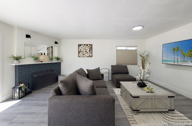 15927 Los Reyes Street, Fountain Valley CA: https://media.crmls.org/mediaz/ef7f0345-e6b7-4da5-a72a-7f4c9cf79316.jpg