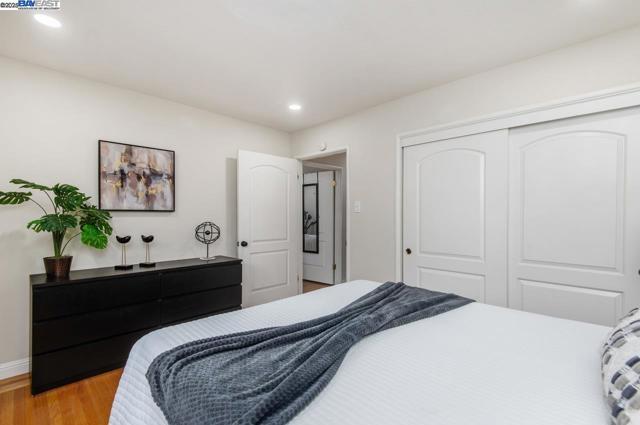 16560 Russell Ct, San Leandro CA: https://media.crmls.org/mediaz/ef7feaec-4f8b-49a4-a317-63298336d62d.jpg