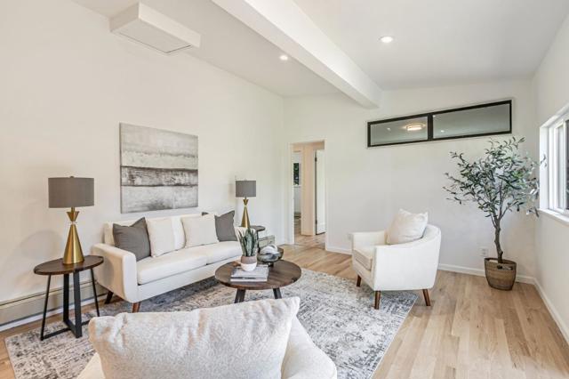 928 Peggy Lane, Menlo Park CA: https://media.crmls.org/mediaz/ef80f450-4ee2-467b-bf68-5713a0b8d145.jpg