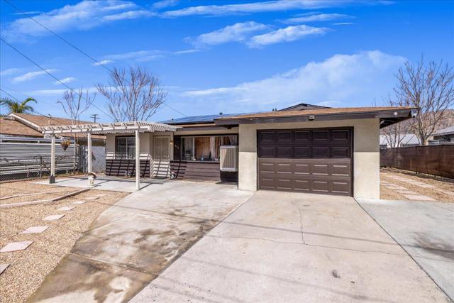 259 & 255 W 6th Street, San Jacinto CA: https://media.crmls.org/mediaz/ef810661-c2b0-4d41-9125-2ee142575e2c.jpg