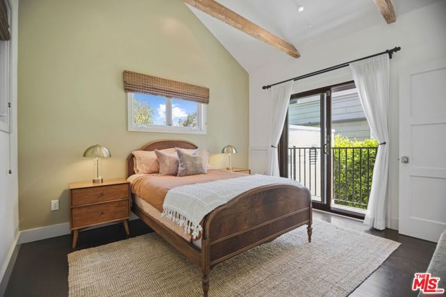 1210 Cabrillo Avenue, Venice CA: https://media.crmls.org/mediaz/ef815de7-a55e-490d-aaf7-815c485c8f65.jpg