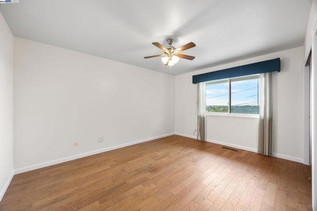 699 Fiesta Place, Hayward CA: https://media.crmls.org/mediaz/ef8254be-08a7-4f27-a11c-384101c062b3.jpg