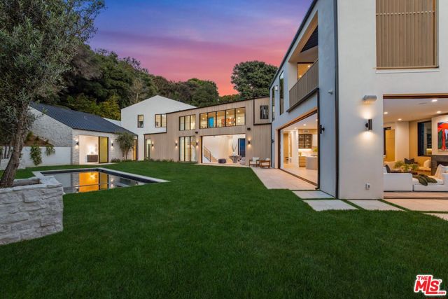 1749 Mandeville Lane, Los Angeles CA: https://media.crmls.org/mediaz/ef8267a4-c954-4833-b9d5-b1cba1b618e4.jpg