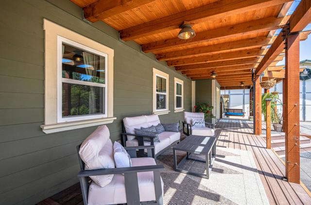 9247 Holly Hill Drive, Salinas CA: https://media.crmls.org/mediaz/ef82bace-47b1-4e73-8d1e-70db7ef9b1d8.jpg