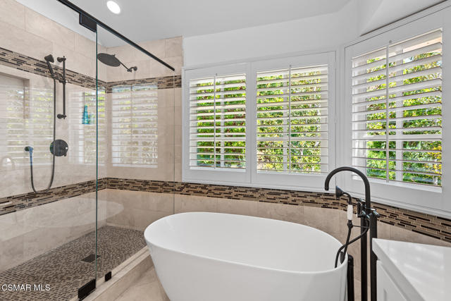 4799 Canterbury Street, Westlake Village CA: https://media.crmls.org/mediaz/ef83010a-97fb-4223-a7e8-adb574394e7d.jpg