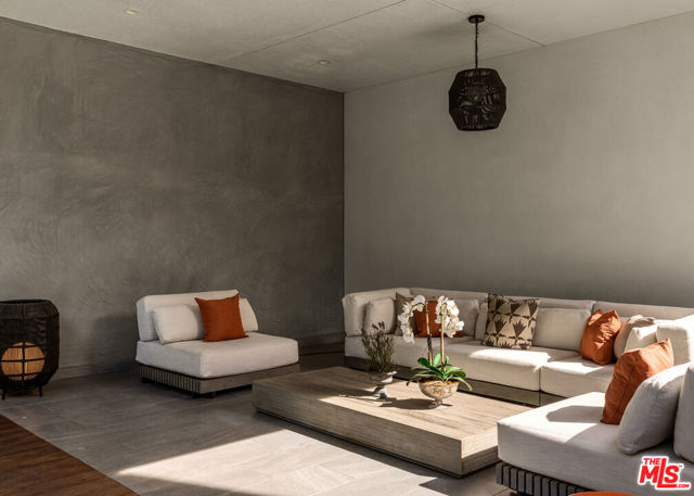 6509 Colgate Avenue, Los Angeles CA: https://media.crmls.org/mediaz/ef833485-ed72-4bcb-a19d-804a334aea18.jpg